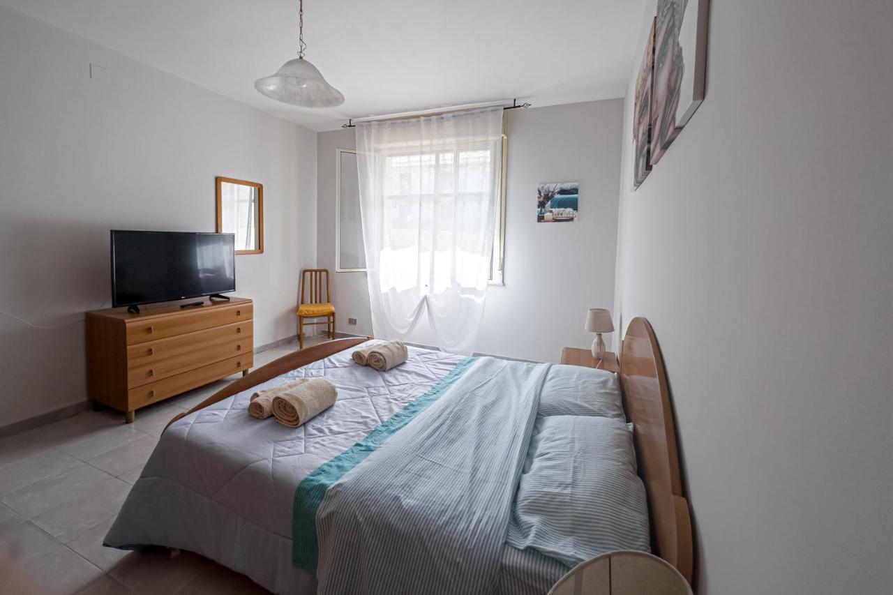 Seashore House - Appartamento A 100 Mt Dal Mare Villafranca Tirrena Ngoại thất bức ảnh
