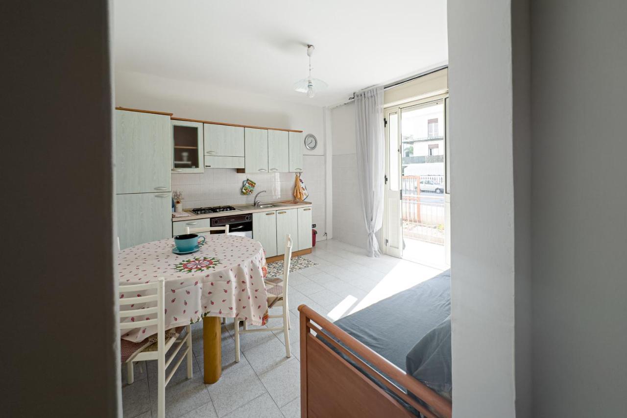 Seashore House - Appartamento A 100 Mt Dal Mare Villafranca Tirrena Ngoại thất bức ảnh