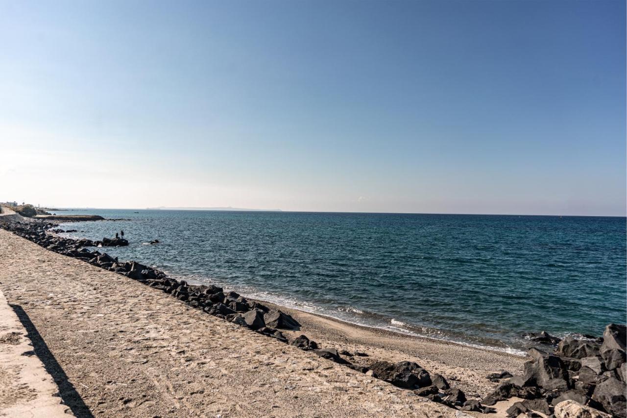 Seashore House - Appartamento A 100 Mt Dal Mare Villafranca Tirrena Ngoại thất bức ảnh